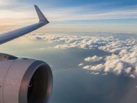 Ile trwa lot ze Szczecina do Warszawy?